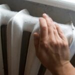 Злиття води з труб не врятує мережі: що зробити, аби утримати тепло у квартирі
