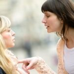 Ніколи не кажіть «фамільярність»: українською це звучить інакше