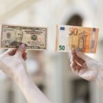 Долар знову перекосило: Нацбанк оновив курс валют