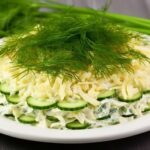 «Шуба» без буряків та моркви: гості цей салат з’їдять, поки ви відвернетеся