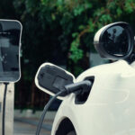 Не смійте штовхати: Що робити, якщо електромобіль розрядився посеред дороги, щоб не зіпсувати двигун