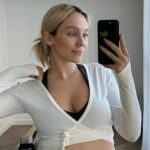 Тепер співатиме колискові: Відома українська артистка вперше стала мамою і показала донечку (ФОТО)