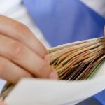 Стало відомо, хто з українців отримує 60 тисяч на місяць: експерти розповіли про найкращі вакансії