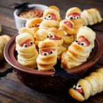 Божествені сосиски в тісті: лінивий рецепт випічки всього за 20 хвилин