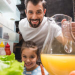 Вимкнули світло і холодильник без електрики? Як врятувати продукти, щоб їжа не зіпсувалась в холодильнику