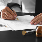 Понад 24 тисячі бланків на рік: як працюють нотаріуси на Рівненщині та загалом в Україні