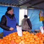 Що по чому на ринку у Рівному: Мандарини – на кожному кроці
