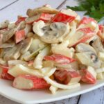 Шикарний салат на Новий рік: гості зметуть його зі столу за 1 хвилину