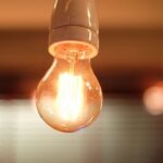 Тарифи на світло взимку: скільки українці платитимуть за кіловат вже з 1 грудня 2025 