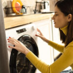 Затисніть 2 кнопки і пральна машина сама очиститься від бруду та смороду