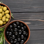 У чому різниця між оливками та маслинами: вчителька здивувала поясненням