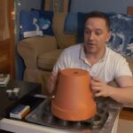 Батареї не потрібні: чоловік показав геніальний трюк обігріву без опалення (ВІДЕО)