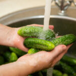 Дичина, а не поєднання: чому огірки в жодному разі не можна запивати газованкою 