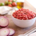 Не манка й не хліб: додайте у фарш цей інгредієнт – котлети будуть соковитими та ніжними