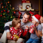 Що подарувати, коли боїшся не вгадати: універсальні ідеї, які підійдуть для кожної людини