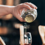 Нестача солі, ще гірша за її надлишок? Що буде, якщо зовсім не їсти сіль 