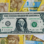 Долар злетів, а євро рве всіх: новий курс валют на сьогодні, 17 грудня