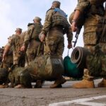 «Форма без повноважень»: Як українців роблять «добровольцями» силоміць