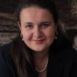 Син дисидента і колишній голова «Ощадбанку»: як виглядає чоловік відомої рівнянки Маркарової