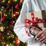 Креативні ялинки у лікарні Рівного: Такого ви ще ніколи не бачили (ФОТО)