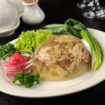 Холодець вийде прозорим і застигне за 4 години: потрібно просто додати 1 компонент у бульйон