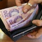 Що потрібно зробити у день зарплати, щоб гроші не переводились: народні прикмети