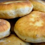 Готую біляші за цим рецептом 15 років – і вони «тануть» у роті: пухкі, соковиті та краще за чебуречні