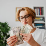 Долар і євро знову зростають у ціні: який курс валют сьогодні