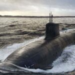 Чому підводні човни фарбують у чорний, а не в синій колір: Несподіване пояснення