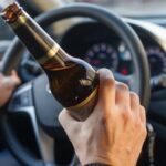 Нетверезий водій у Рівному врізався в дерево під час втечі від поліції (ВІДЕО)