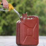 Як правильно зберігати бензин вдома: Поради експертів