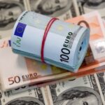 Долар різко подешевшав, а євро встановив новий рекорд: курс валют на 28 січня