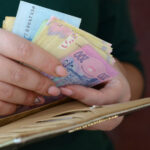 Підготуйте документи: у лютому українці отримають допомогу. Інструкції з оформлення