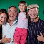 «Заблокував їх»: Зірка «Сватів» припинив спілкування з сином та онуків