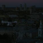 У містах скасують комендантську годину, а віддаленої роботи стане ще більше: в Україні запроваджують надзвичайний стан в енергетиці