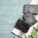 Смердить чортом, але його ефективність беззаперечна: з чого роблять Дігтярне мило 