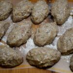 Котлети будуть соковиті навіть із «сухої грудки»: додаю 1 продукт – не хліб і не сухарі